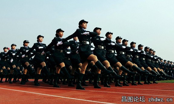 你是我最崇敬的人-劳教工作人民警察.jpg
