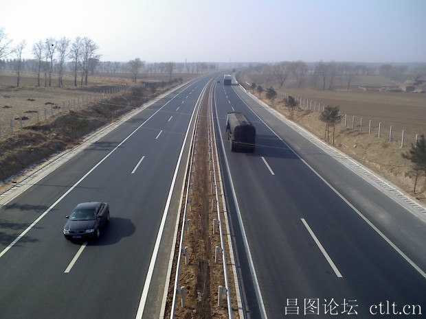 四（平）-阜（新）高速公路金家段.jpg