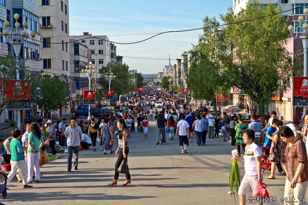 昌图早市 2011-7-3 6：22.jpg