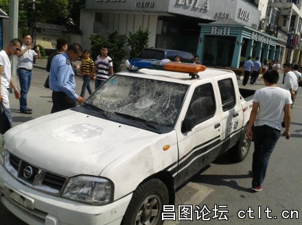 25、图为苏州部分日式餐馆被砸.jpg