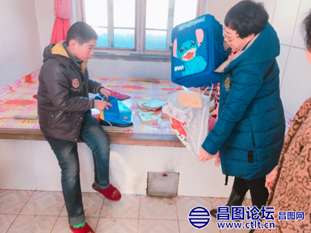 昌图县妇联开展“牵手基层妇联 结万家亲”活动.png