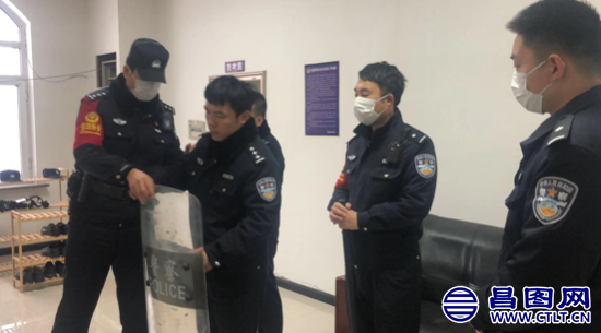 辽宁沈阳铁路公安处昌图车站派出所开展警务技能提升专题练兵-2.png