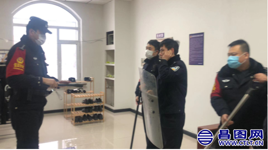 辽宁沈阳铁路公安处昌图车站派出所开展警务技能提升专题练兵-1.png