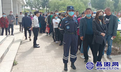 中志协应急委辽宁辽北服务队昌图队为新冠疫苗接种工作提供保障服务-4.jpg