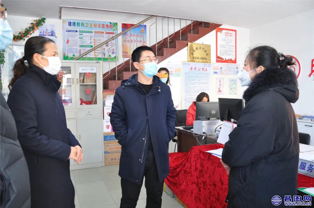 4、昌图法院：战疫一线党旗飘 携手共筑“防疫墙”.jpg