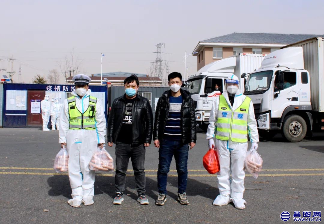 暖心！警民齐心，共同战“疫”-2.jpeg