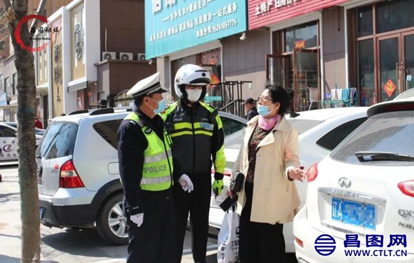 昌图交警大队全面整治城区交通秩序-1.jpg