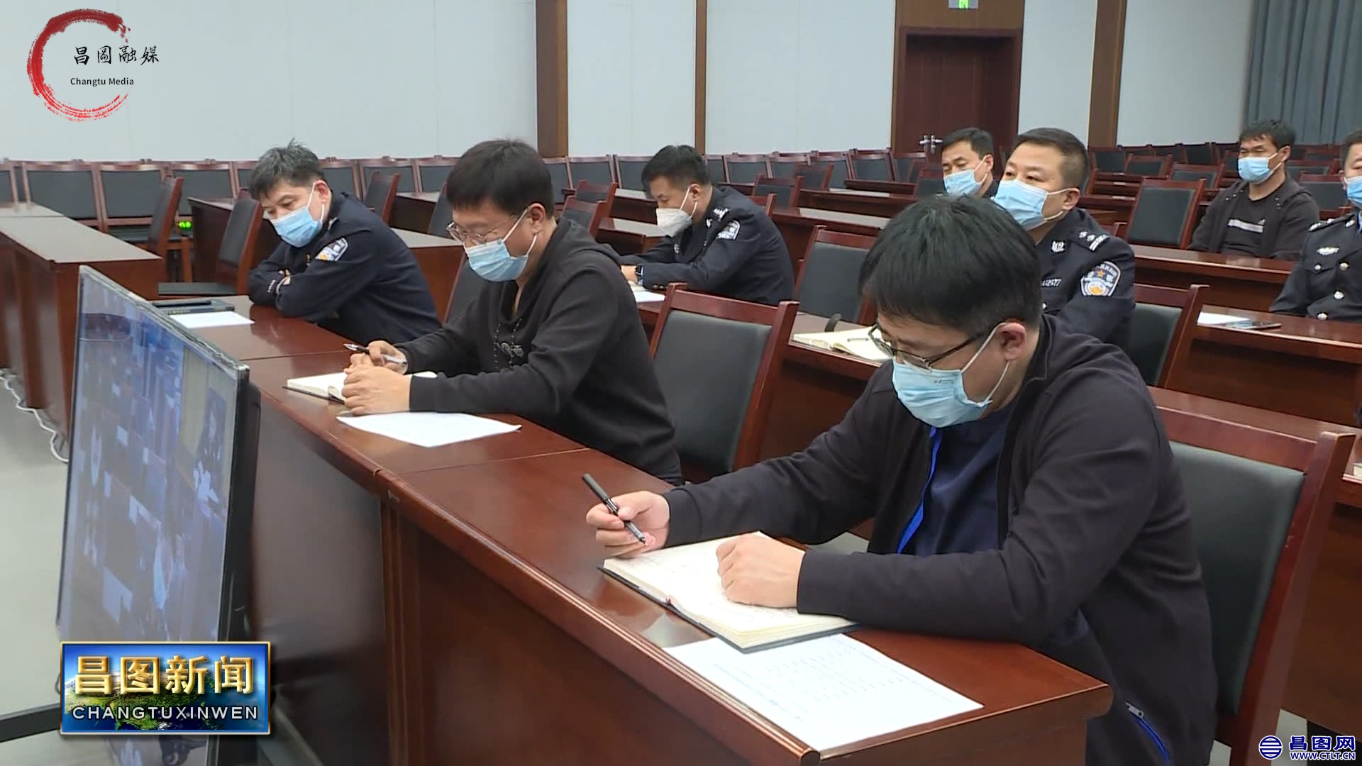 5-2苗宇指出，昌图区域面积大，人口众多，基层社会治理任务十分艰巨繁重，警力严重不.jpg