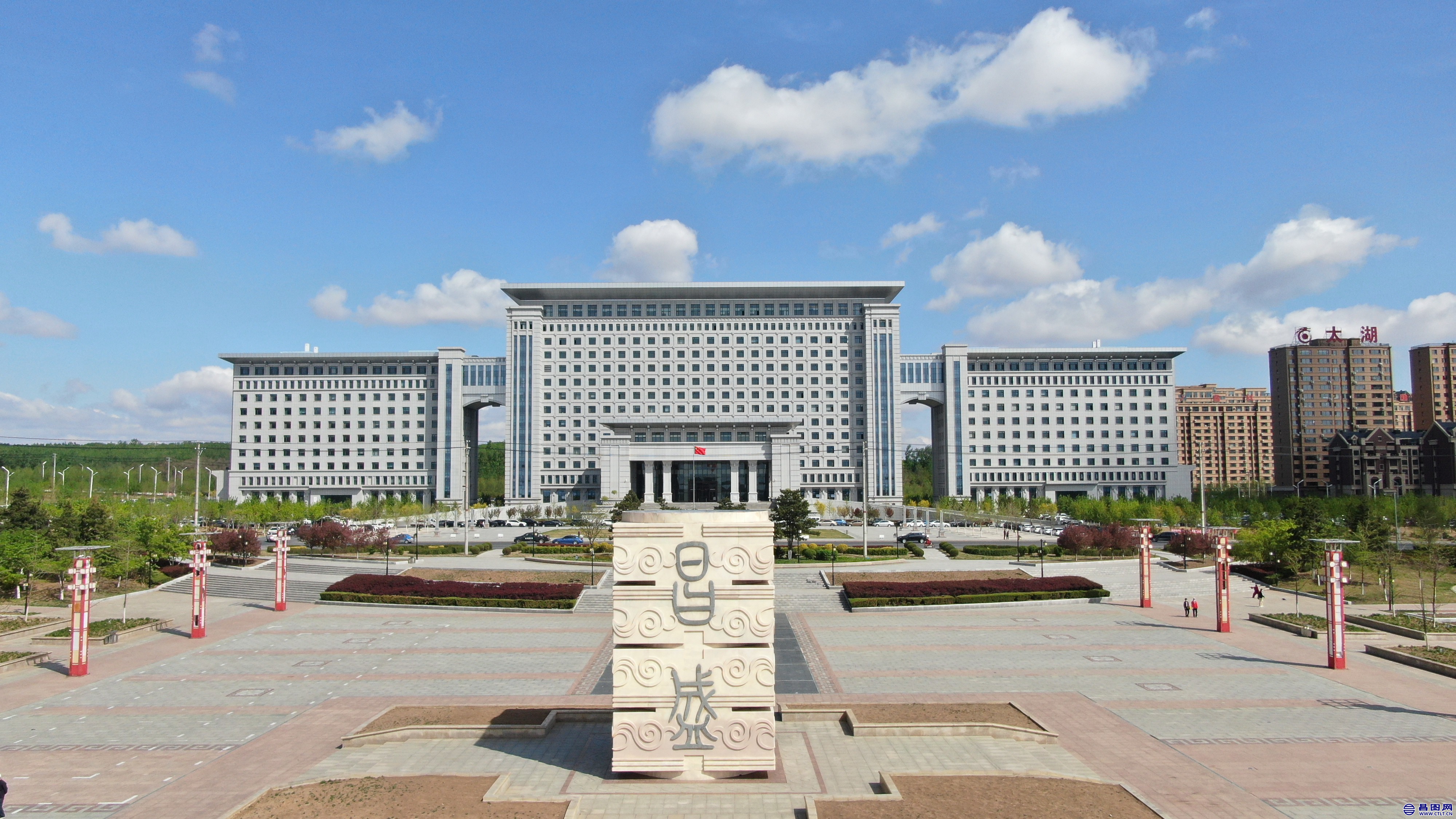 昌图县公共行政服务中心.JPG