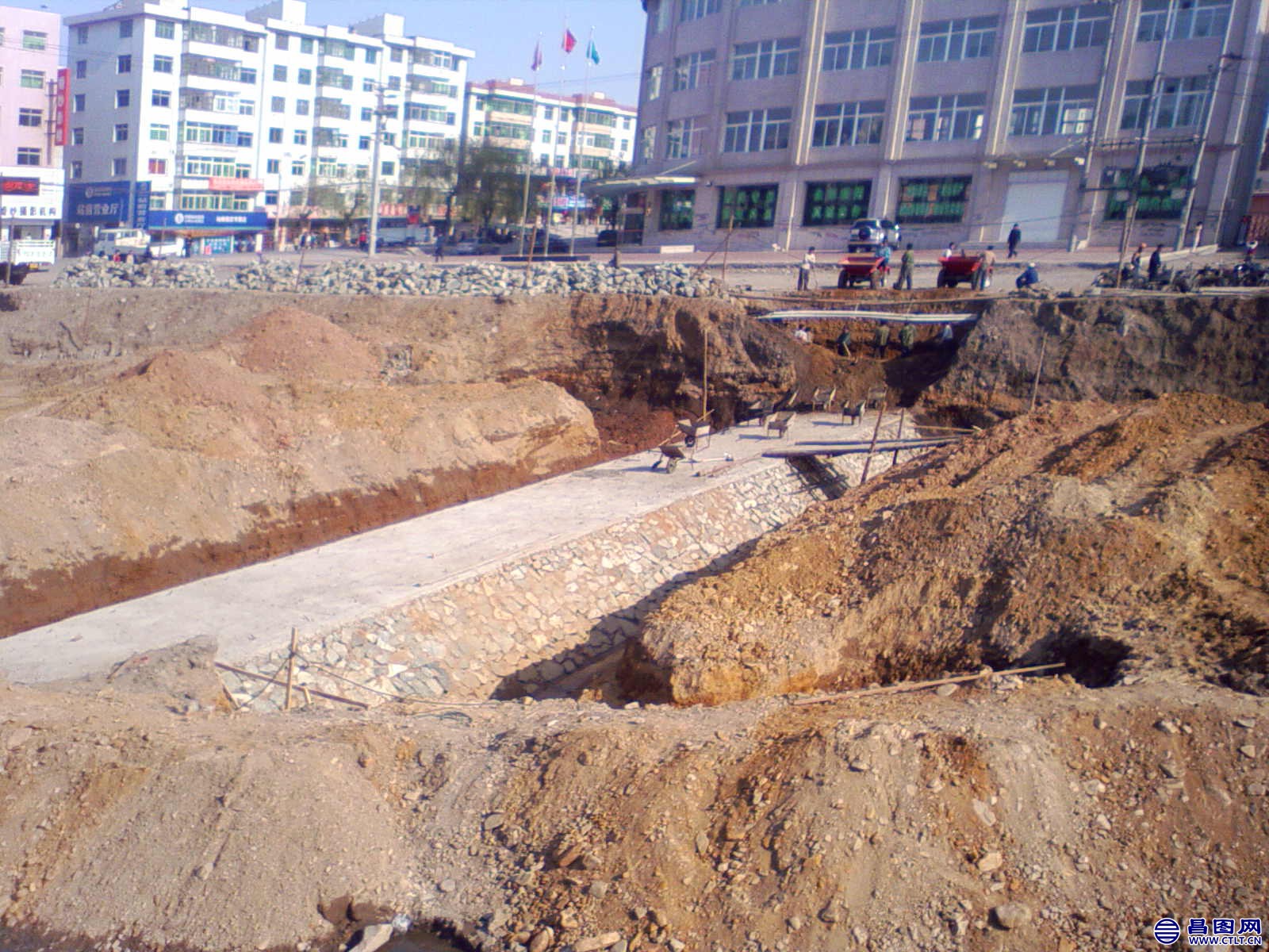 07年五一节建筑工地 _3.jpg