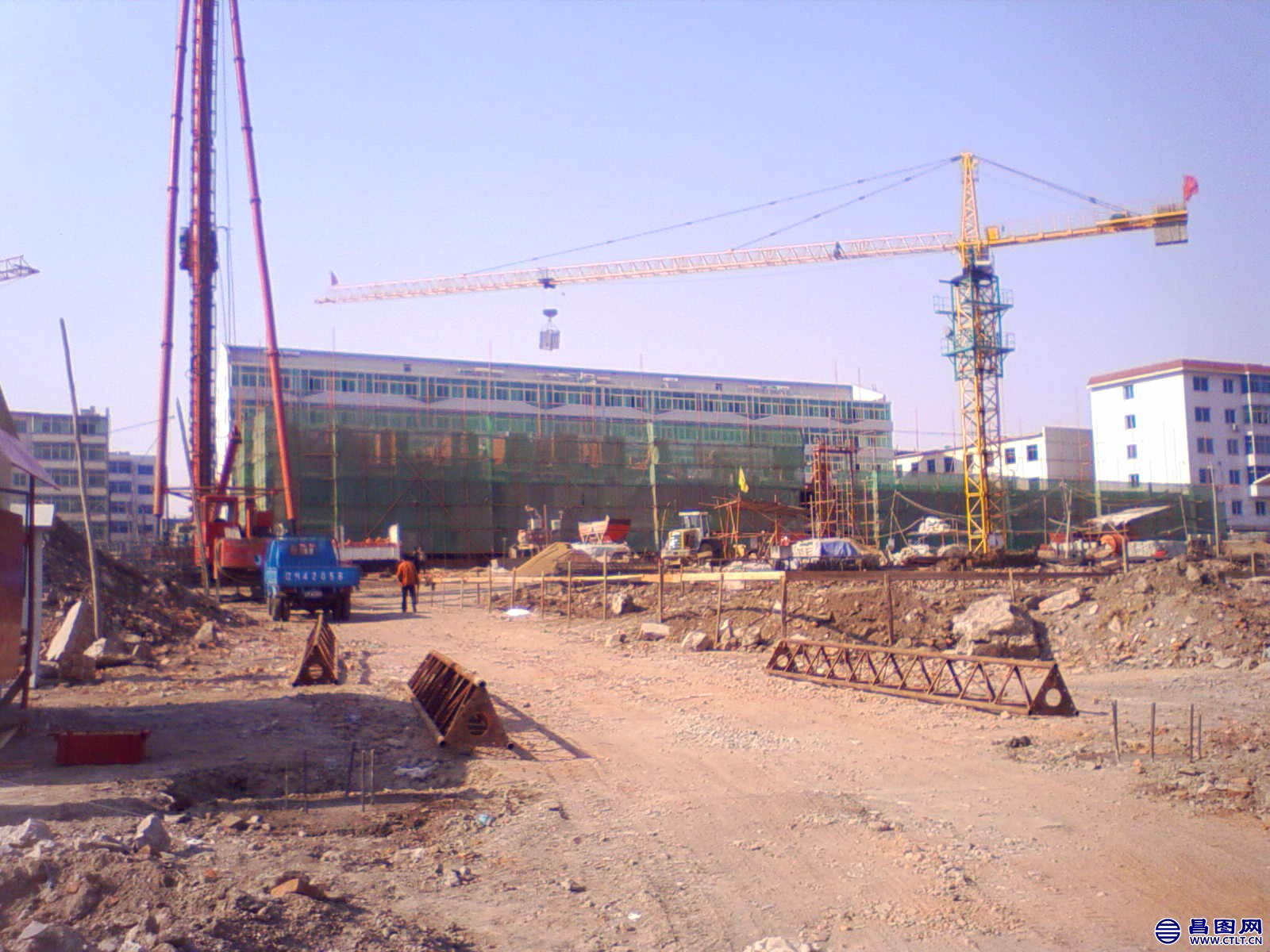 07年五一节建筑工地 _6.jpg
