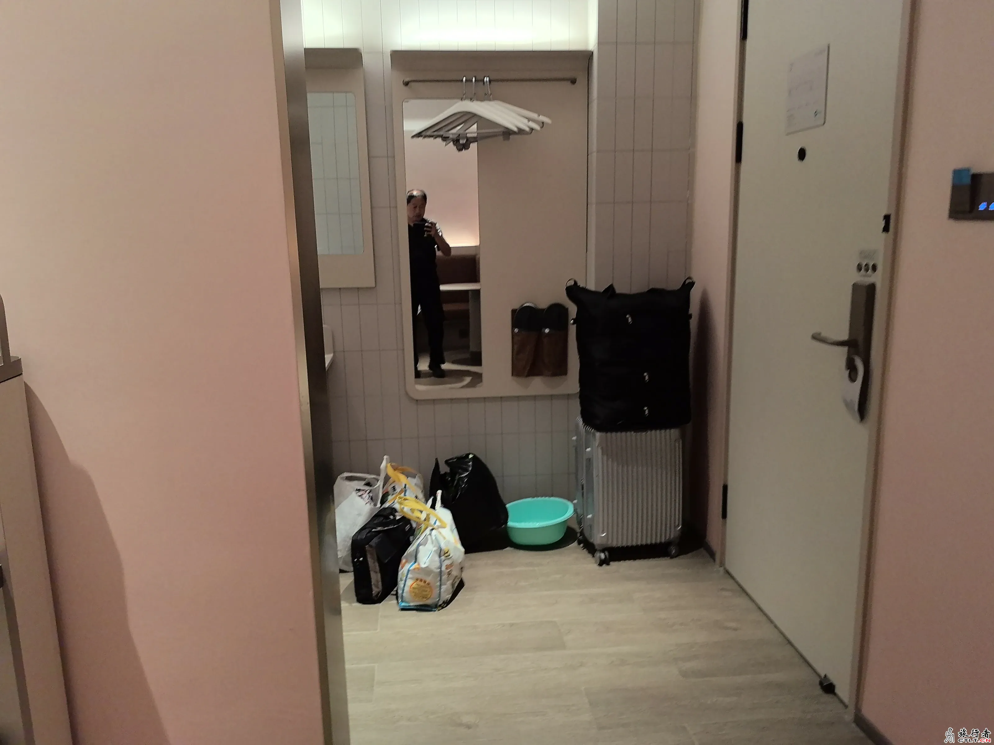 20240304191443000-3-primitive.webp