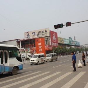 公安部：明年起司机闯红灯将扣6分