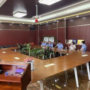 昌图县公安局：“百日行动”进行时：走访重点企业 送服务与安全上门 ... ...