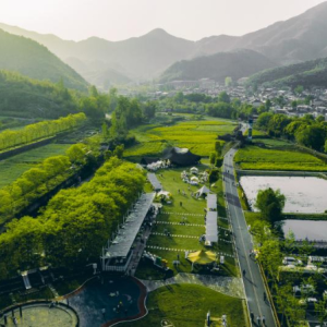 小山村何以惊艳大世界？看余村生态蝶变